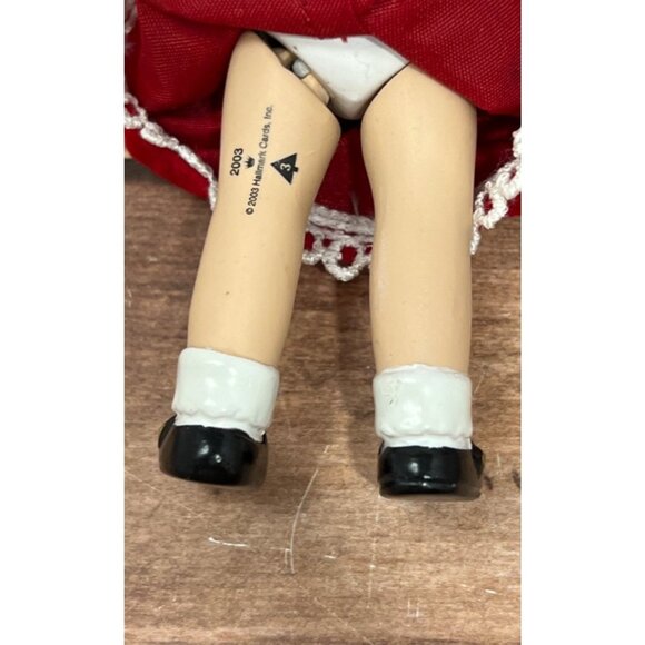 2003 HALLMARK KEEPSAKE ORNAMENT QX8219 MISTLETOE MISS BY NINA AUBE LITTLE GIRL - Picture 10 of 11